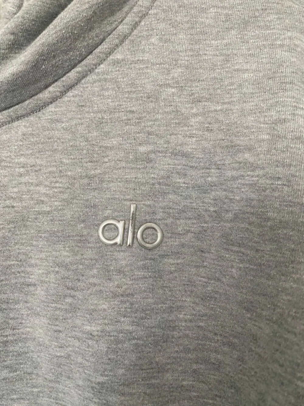 ALO Yoga | Accolade Hoodie in Gray